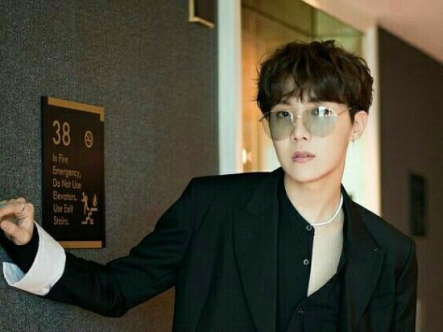 UAU.Hobi meu utt.Cuide bem dessa perfeição em pessoa😍😗