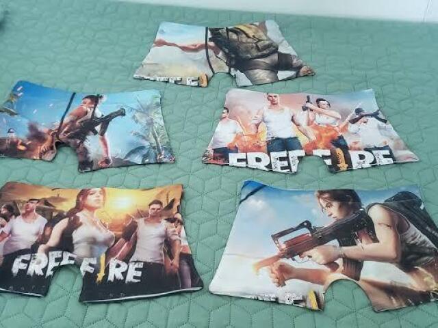 varias cuescas do free fire comprado na reener eu amei