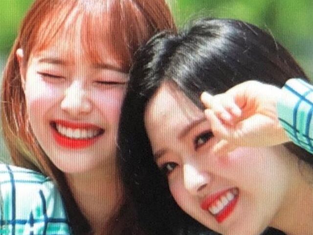 Chuu e Olivia Hye