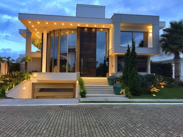 Elegante