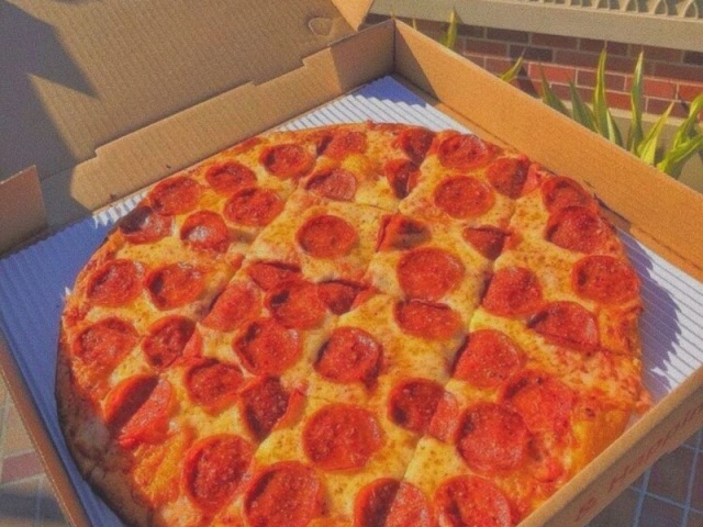 Pizza >