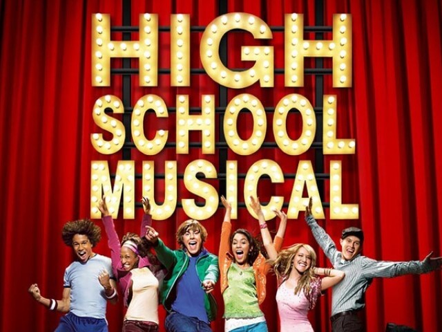 High School Musical sempre terá seu lugar no meu coração. 
Um musical tão bom assim precisa ser lembrado.