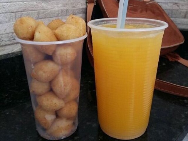 Coxinha e suco