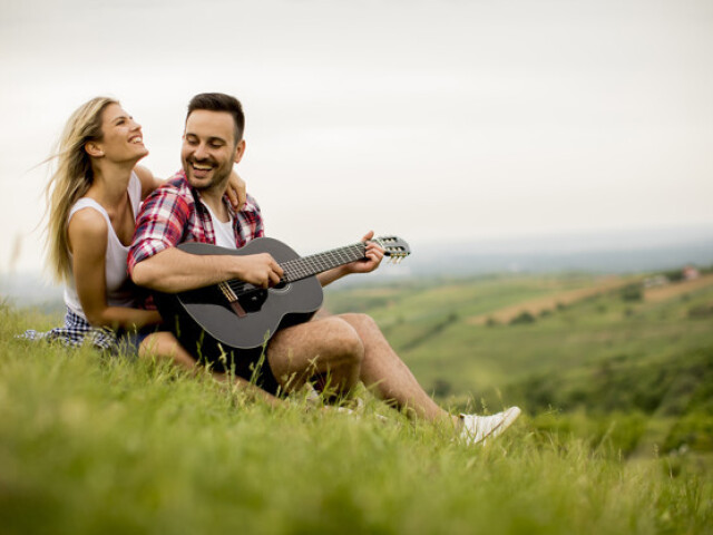 ele te mostrou as habilidades de música dele🎸