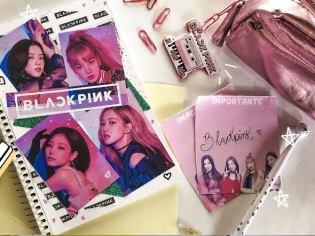 Monte seu material escolar (versão k-pop) e te indicarei um grupo de K-pop