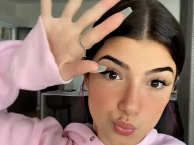 charli