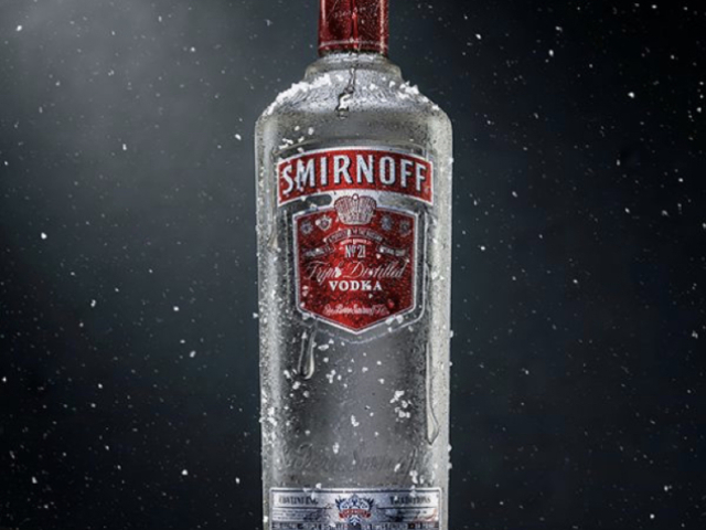 Vodka (sem drink pq da trabalho mas pode ate ter umas fruta mas coisa basica)