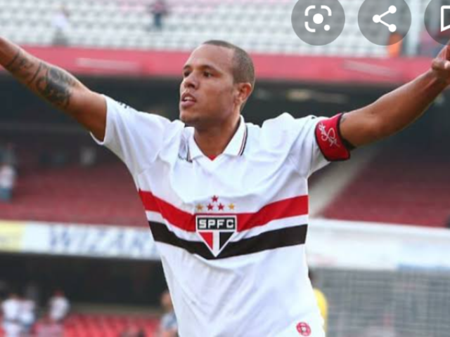 Luis Fabiano
SÃO PAULO