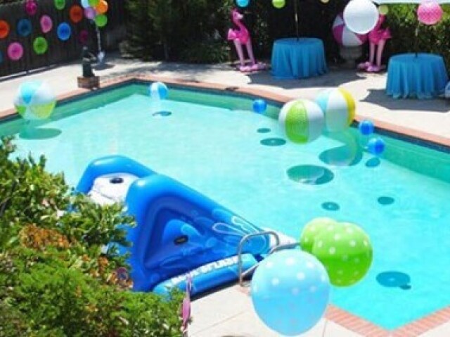 Monte sua festa da piscina!