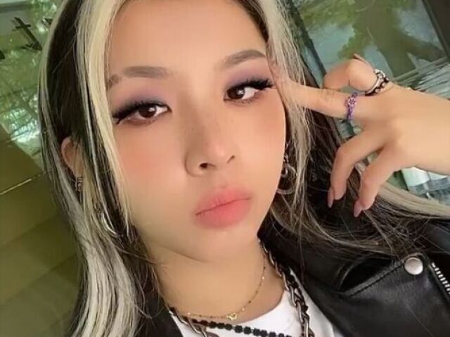 Jiwoo - Kard