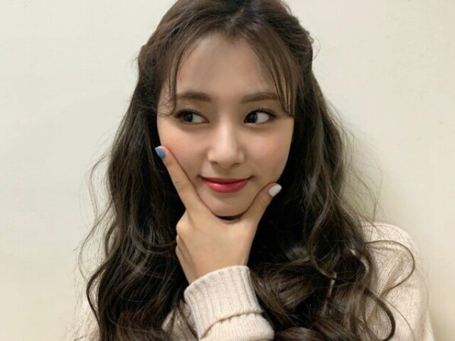 Tzuyu (TWICE)