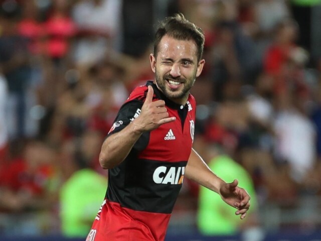 Éverton Ribeiro