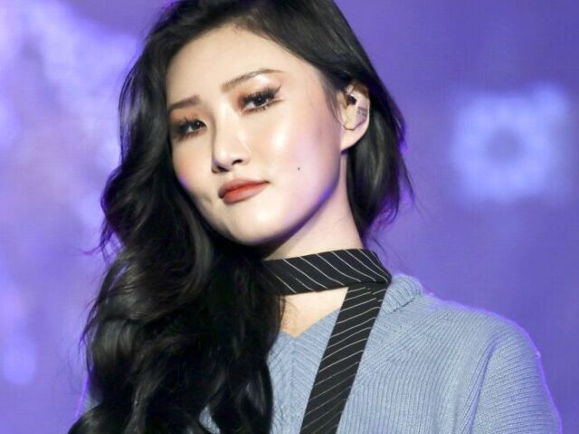 Hwasa - MAMOMOO