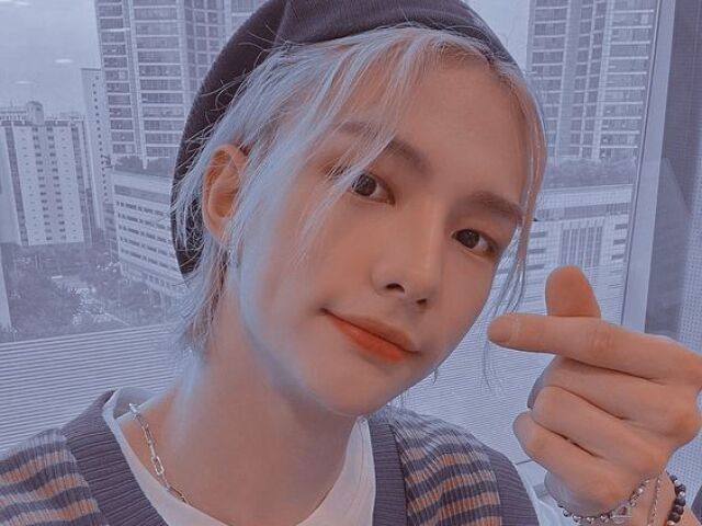 Hyunjin (Stray kids)