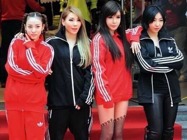 2NE1