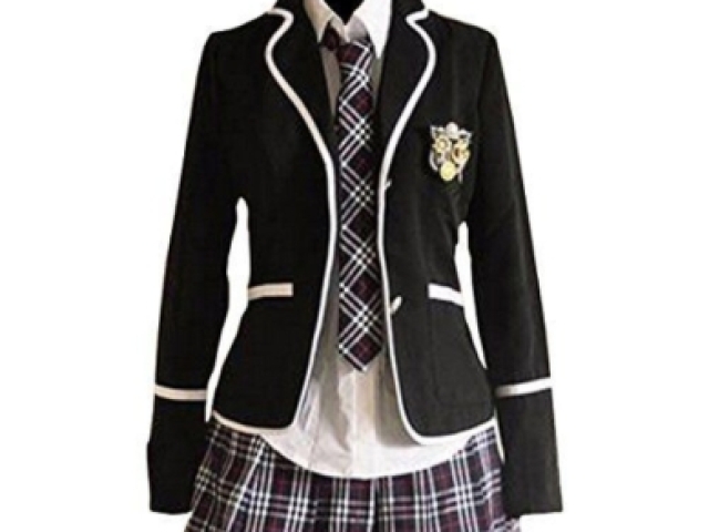 Uniforme da escola mesmo.