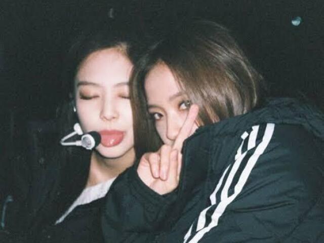 Jennie e Jisoo