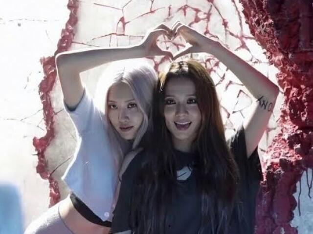 Jisoo e Rosé