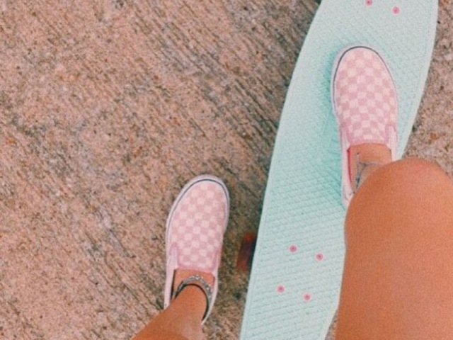 Andar de skate pelo condomĂnio