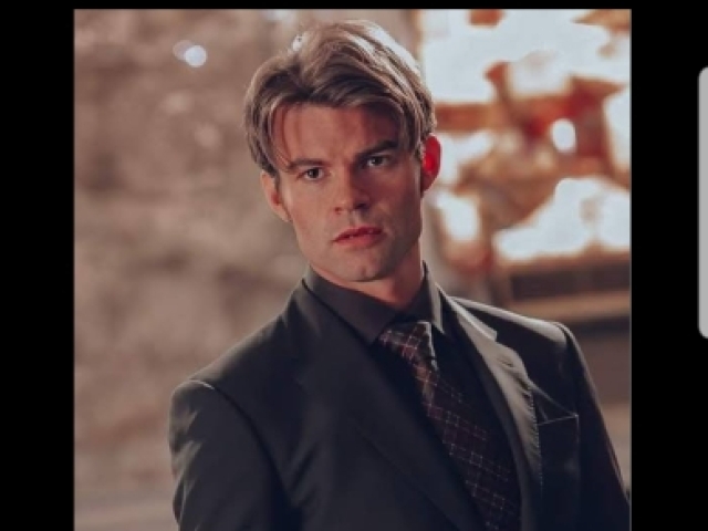 Daniel Gillies