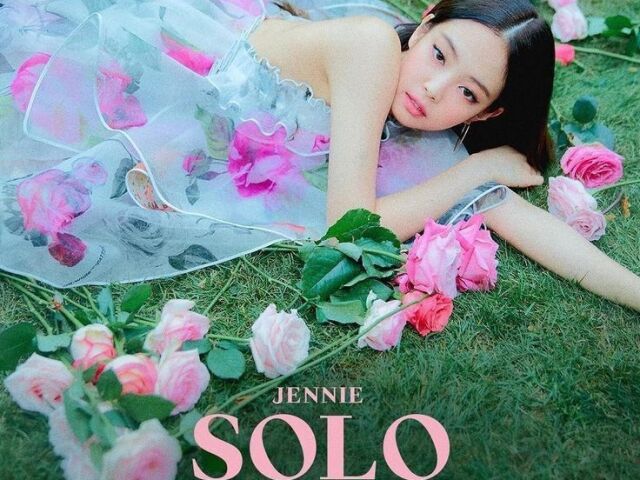 Jennie -Solo