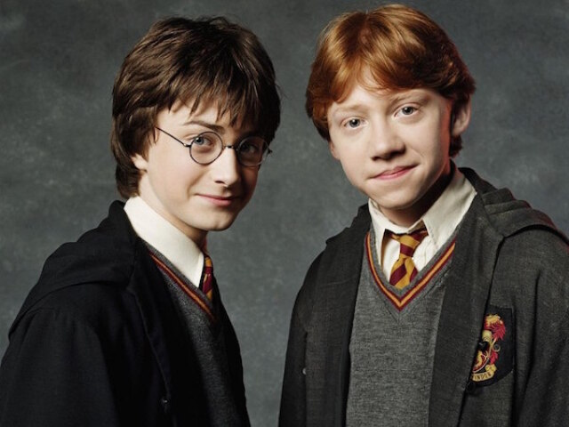 Essa profecia podia referir-se tanto a Harry Potter como a Ron Weasley.