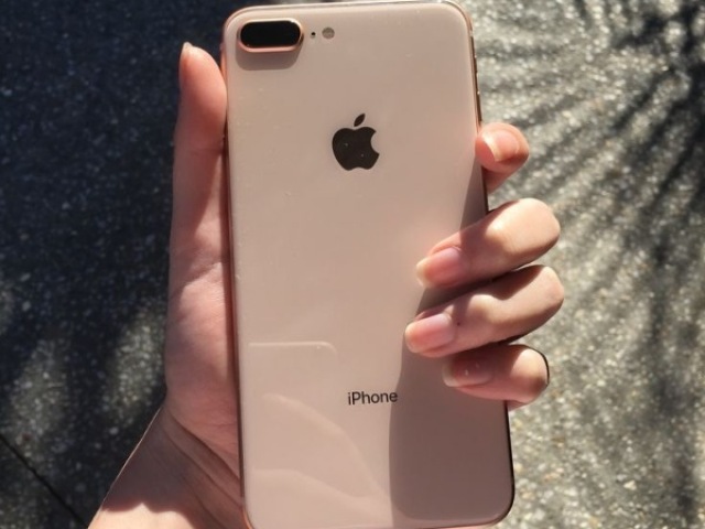 iPhone 8 Plus