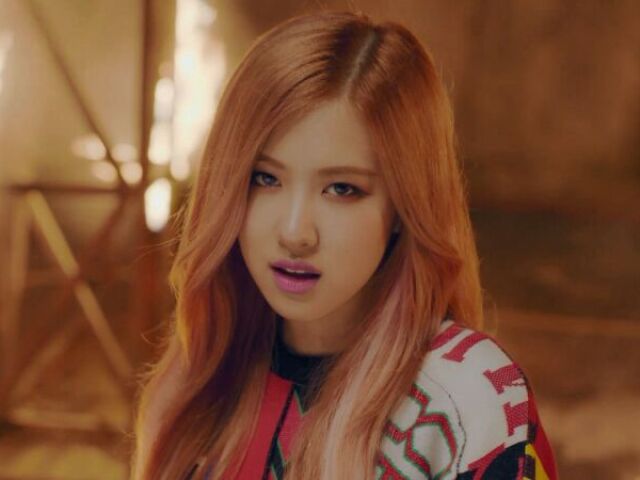 Rosé em Playing with fire!