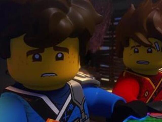 Os ninjas deram o seu poder para o Lloyd recuperar o dele e assim enfrentar o Garmadon