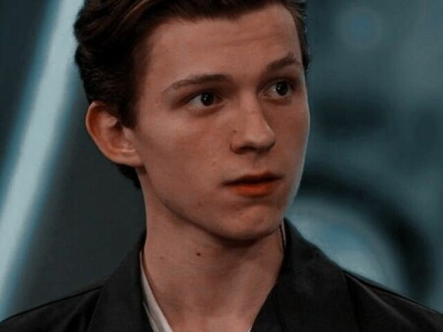 Tom Holland (atriz)