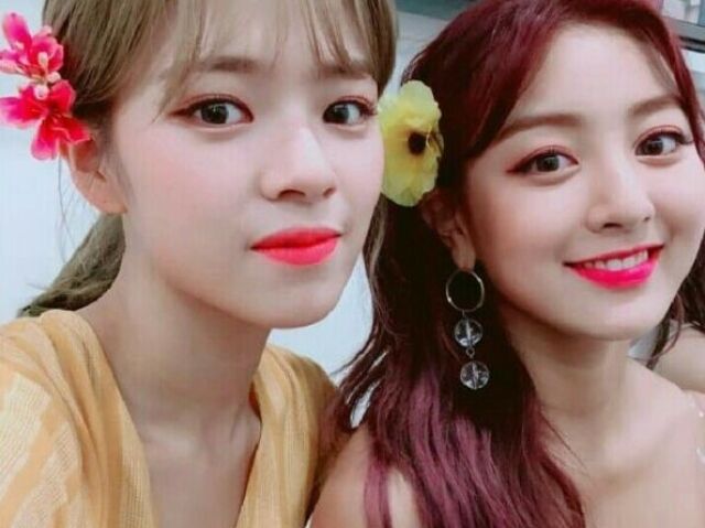 Jihyo/Jeongyeon