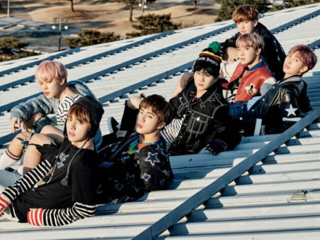 Que tal assistir esses MV's de novo?
