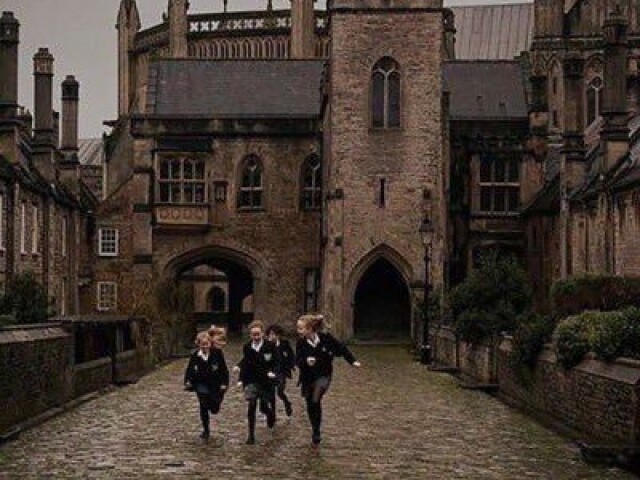 Dark academia 📓