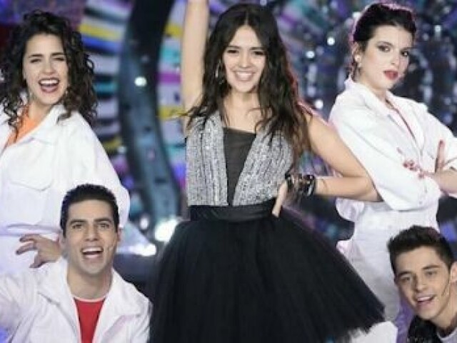 Adivinhe a música pela imagem 'Kally's Mashup'