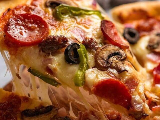 hmm... pizza no sabado, maior perfeição!