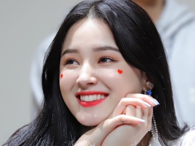 Nancy (momoland)