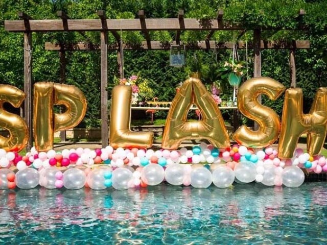 Monte sua festa na piscina