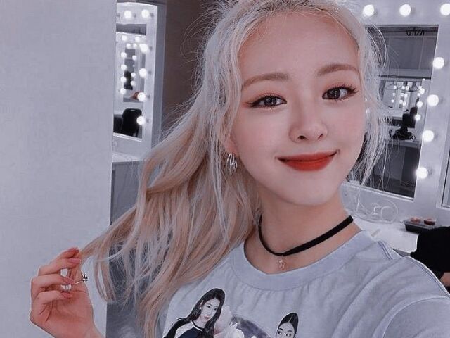 Yuna(Itzy)