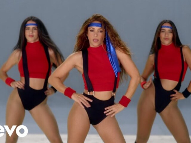 Girl like me》the Black eyed peas ft Shakira