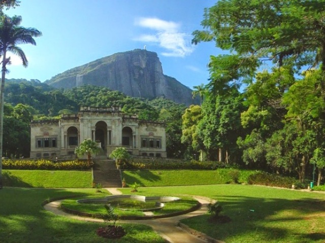 ∙Apenas ficar admirando o lugar do piquenique para relaxar∙