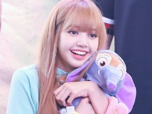 Cute Lisa