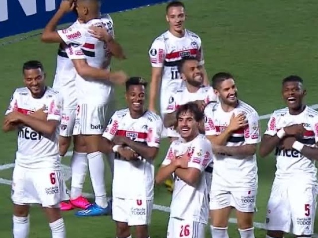 Tu é São Paulino roxo não é!?