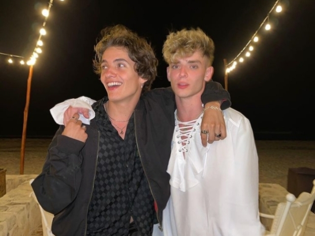 Nosh (noah e josh)