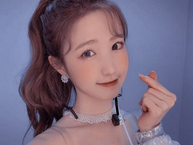 Hitomi (Iz*one) ❤✨