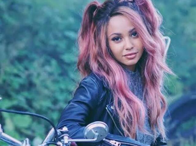 Toni Topaz