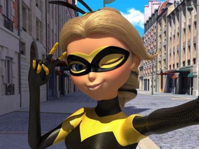 Queen Bee🐝