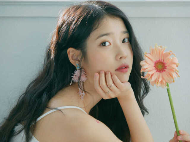 IU