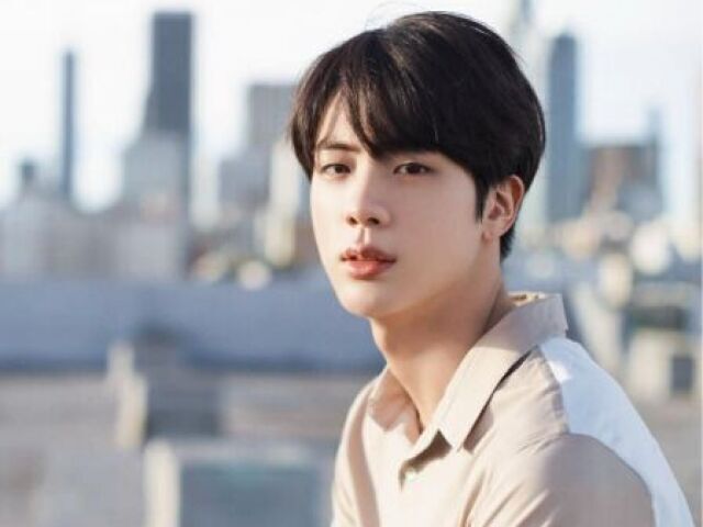 O maknae é o Jin!