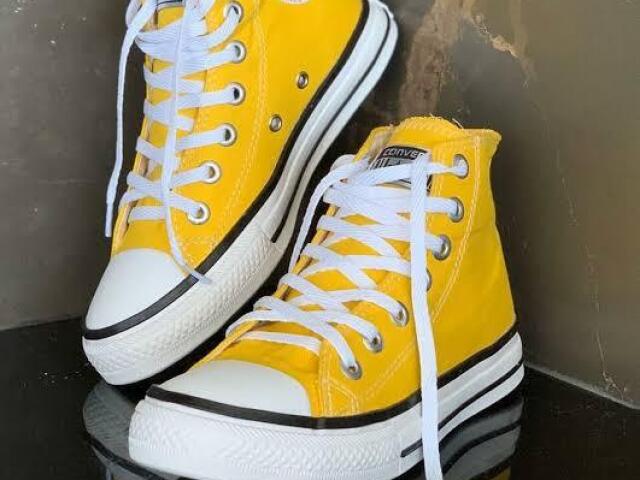 All Star amarelo