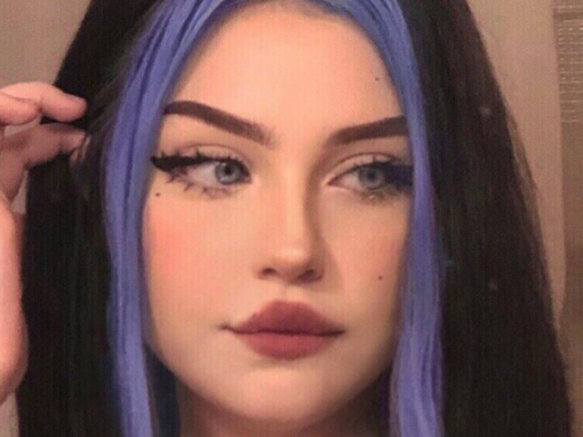 Parabéns, você é uma e-girl linda e perfeita igual a mim